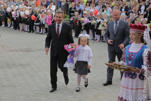 В Рогачеве после капитального ремонта открылась средняя школа № 3