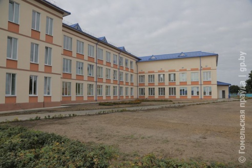 В Рогачеве после капитального ремонта открылась средняя школа № 3