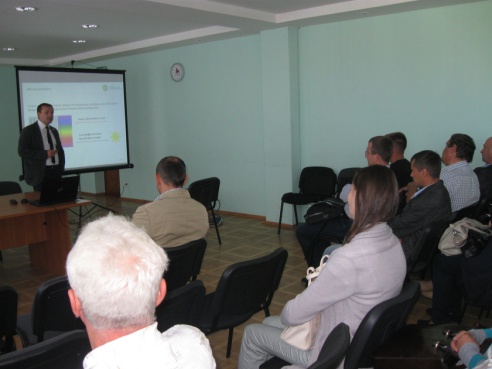 В Гомеле показали мастер-класс по шпатлевочным и лакокрасочным работам