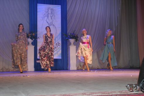 В Слониме показали "Вуаль из цветов"