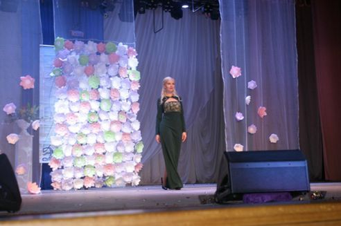 В Слониме показали "Вуаль из цветов"