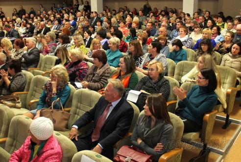 В Гродно работников культуры поздравили с профессиональным праздником (ОБНОВЛЕНО)