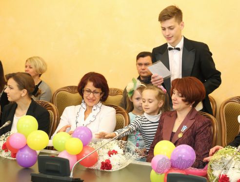 Торжественный прием в канун Дня матери прошел в облисполкоме (ОБНОВЛЕНО)