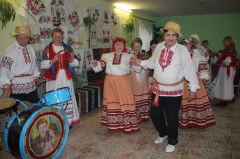 Восеньскі абрад "Жаніцьбу коміна" ўзяліся адрадзіць у Лідскім рэгіёне