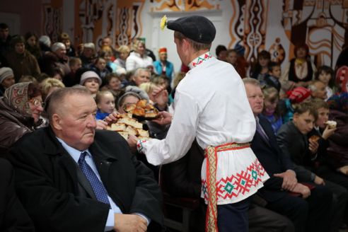 В агрогородке Тарново на Лидчине прошел яблочный фест «Тарновское чудо»