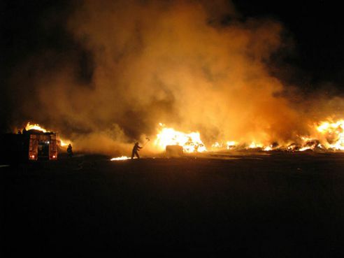 Тракторист из деревни Зборов Рогачевского района поджег скирду соломы назло руководству хозяйства «Новый путь»