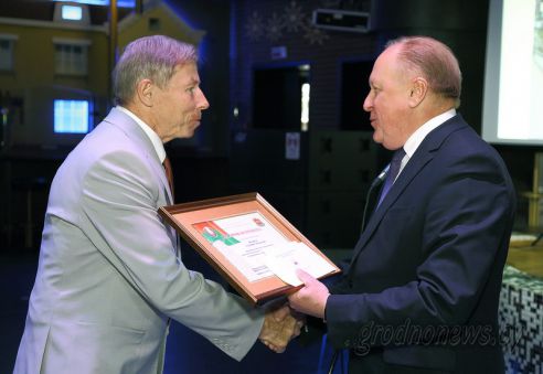 В Гродно чествовали призеров и участников Паралимпийских игр в Рио, а также ведущих атлетов-дефлимпийцев