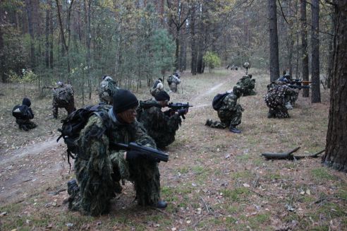 В лесу под Речицей прошли традиционные учения центра специальной подготовки «Скиф»