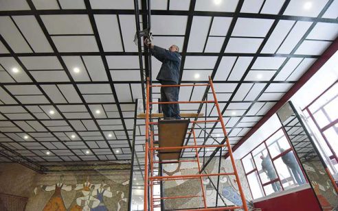 «Шахматный» пол, царская лестница и советское панно. Кинотеатр имени Калинина готовит новогодний сюрприз для зрителей