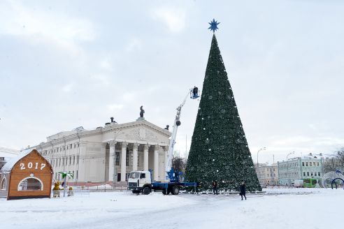 От советской до европейской. Как менялась главная городская ёлка Гомеля