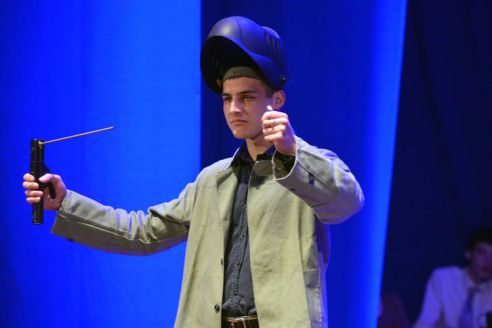 В Гомеле молодые специалисты креативно признались в любви выбранным профессиям