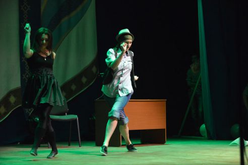 В Гомеле молодые специалисты креативно признались в любви выбранным профессиям