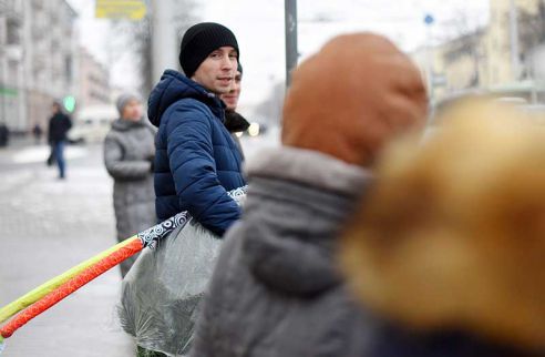 Ёлки, куры, мандарины и крымский чеснок. Узнали что почём на главной городской ярмарке