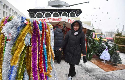 Ёлки, куры, мандарины и крымский чеснок. Узнали что почём на главной городской ярмарке