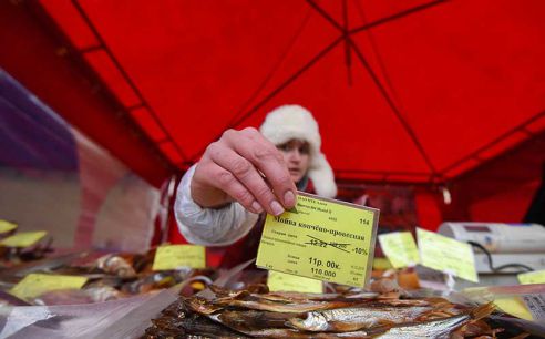 Ёлки, куры, мандарины и крымский чеснок. Узнали что почём на главной городской ярмарке
