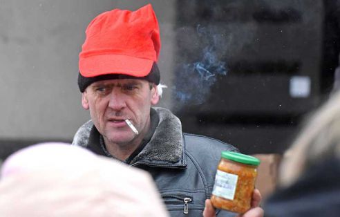 Ёлки, куры, мандарины и крымский чеснок. Узнали что почём на главной городской ярмарке