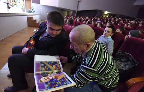 Благотворительная ёлка Советского района собрала более 400 детей