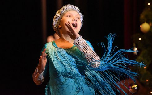 Благотворительная ёлка Советского района собрала более 400 детей