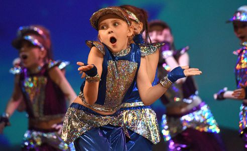 Благотворительная ёлка Советского района собрала более 400 детей