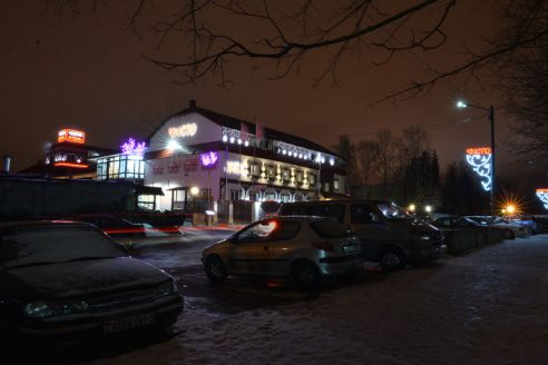 Огни со смыслом. В Советском районе водрузили на пьедестал Петуха и открыли световую ВДНХ