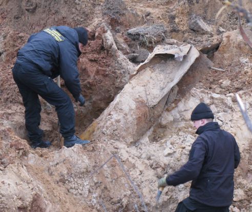Под Светлогорском обезвредили авиабомбу, взрыв которой мог разрушить здания в радиусе 30 метров