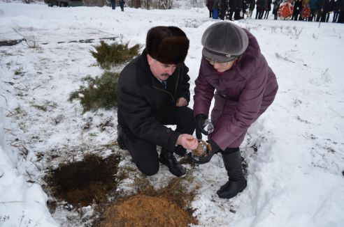 В Светлогорске вспоминали о жертвах сожженной деревни Ола