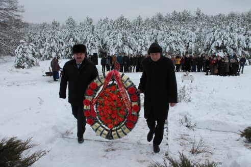 В Светлогорске вспоминали о жертвах сожженной деревни Ола