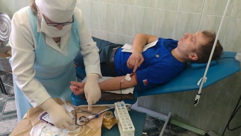 Речицкие пожарные-спасатели присоединились к республиканскому движению по безвозмездной сдаче крови