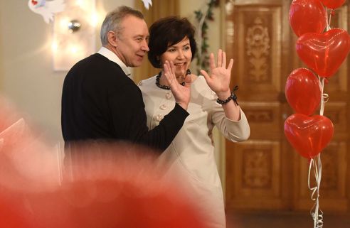 Фотофакт. 14 февраля в Советском загсе Гомеля заключили брак девять пар