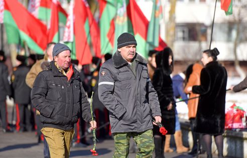 Фотофакт. В Гомеле прошел митинг-реквием у мемориала воинам-интернационалистам