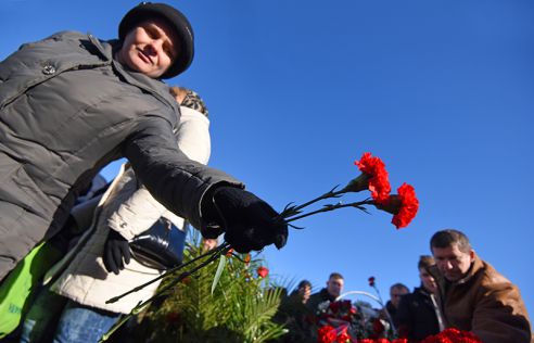 Фотофакт. В Гомеле прошел митинг-реквием у мемориала воинам-интернационалистам