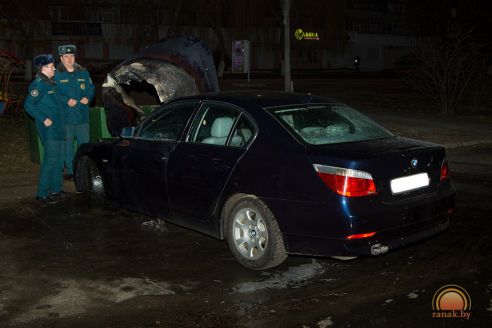 Пока житель Светлогорска был в магазине, у него сгорел БМВ