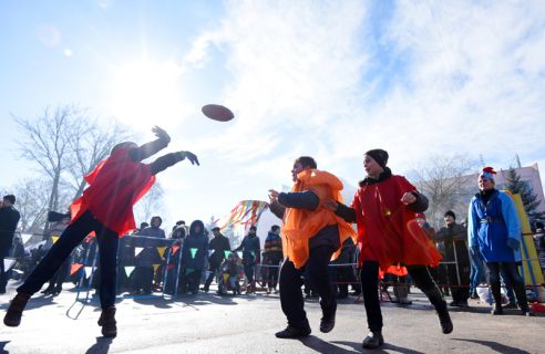 Блины, эмоции, Масленица. Как в Советском районе провожали зиму