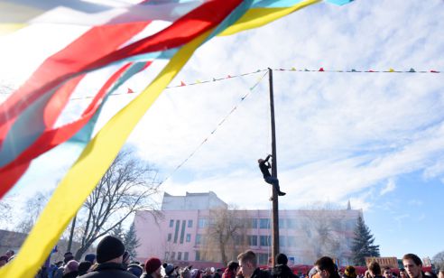 Блины, эмоции, Масленица. Как в Советском районе провожали зиму