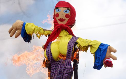 Блины, эмоции, Масленица. Как в Советском районе провожали зиму