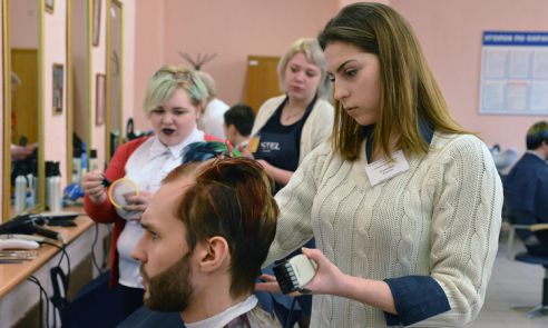 Креатив от «Локона». Мастера госпредприятия показали свои таланты