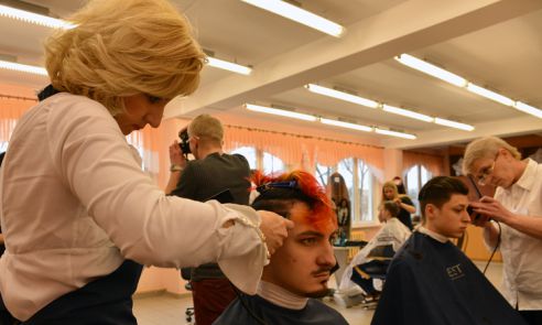 Креатив от «Локона». Мастера госпредприятия показали свои таланты