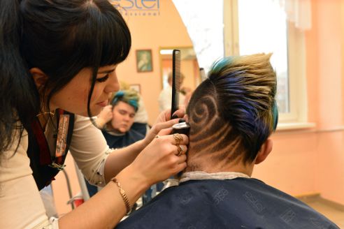 Креатив от «Локона». Мастера госпредприятия показали свои таланты