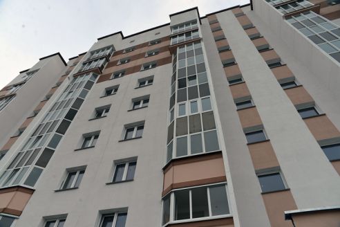 Новосёлы с улицы Пенязькова, 21, пожаловались застройщику на сырость в квартирах