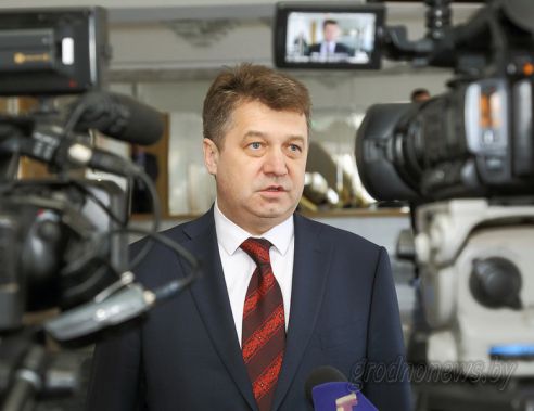 В областном драматическом театре прошло торжественное собрание, посвященное Дню Конституции Республики Беларусь (Добавлено видео)