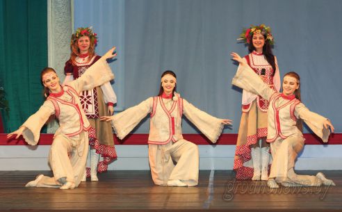 В областном драматическом театре прошло торжественное собрание, посвященное Дню Конституции Республики Беларусь (Добавлено видео)