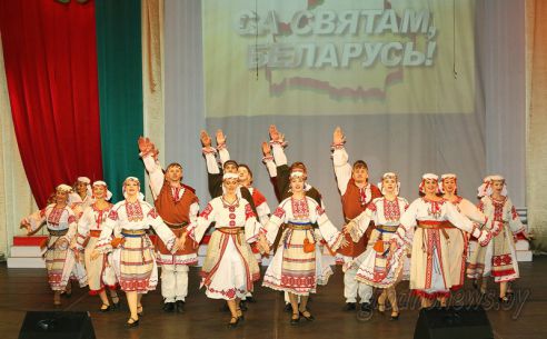 В областном драматическом театре прошло торжественное собрание, посвященное Дню Конституции Республики Беларусь (Добавлено видео)