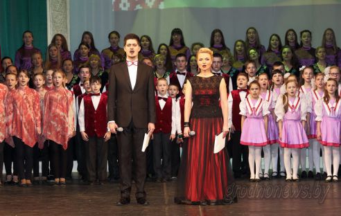 В областном драматическом театре прошло торжественное собрание, посвященное Дню Конституции Республики Беларусь (Добавлено видео)