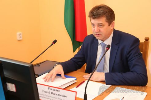 Областной семинар «О практике работы с руководящими кадрами и их резервом» прошел на базе Берестовицкого района (Добавлено видео)