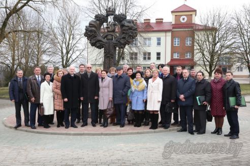 Областной семинар «О практике работы с руководящими кадрами и их резервом» прошел на базе Берестовицкого района (Добавлено видео)