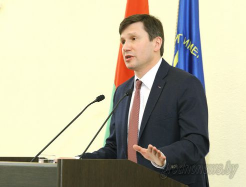 В Гродно проходит республиканский семинар-совещание по вопросам совершенствования идеологической и воспитательной работы в системе образования (Будет дополнено)