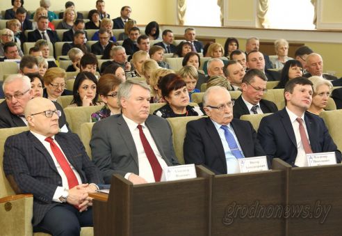 В Гродно проходит республиканский семинар-совещание по вопросам совершенствования идеологической и воспитательной работы в системе образования (Будет дополнено)