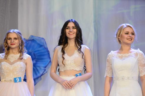 Фотофакт. В торгово-экономическом университете потребкооперации выбрали Королеву весны