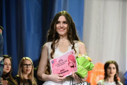 Фотофакт. В торгово-экономическом университете потребкооперации выбрали Королеву весны