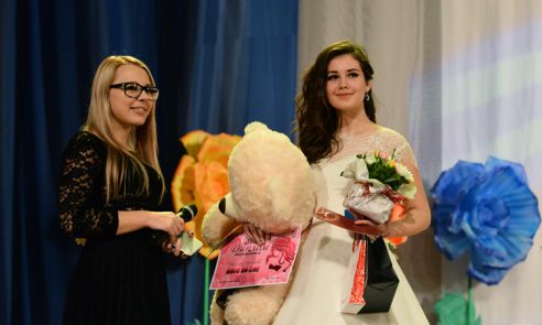 Фотофакт. В торгово-экономическом университете потребкооперации выбрали Королеву весны